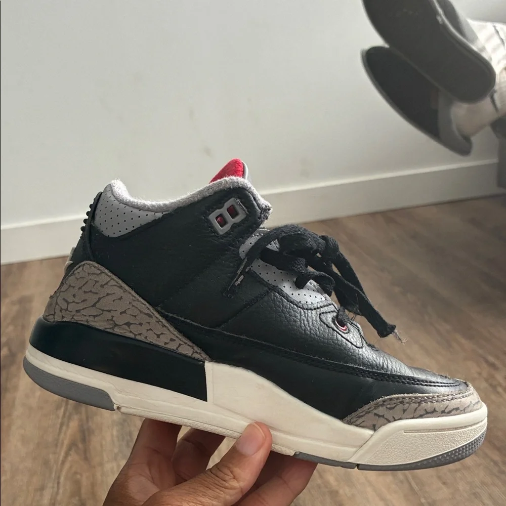 Jordan Kids Black and Gray Sneakers - Picture 9 of 16